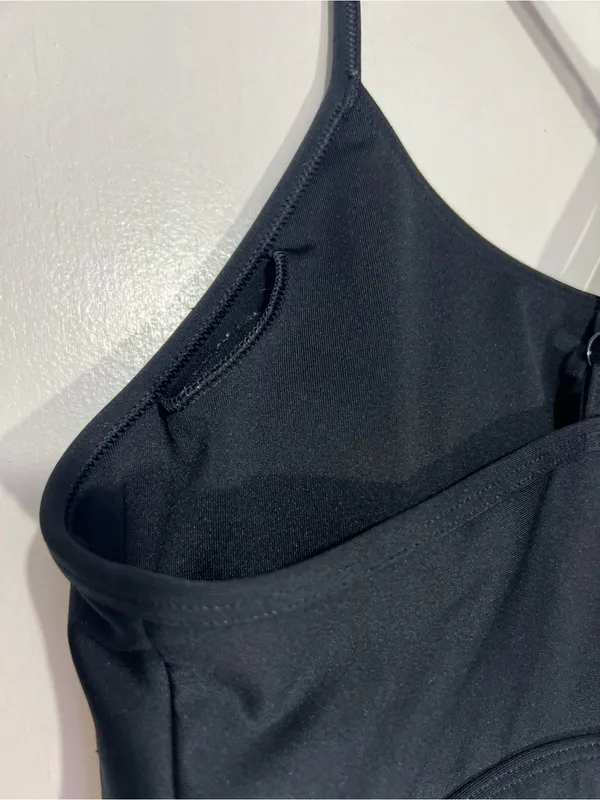 Alo yoga Airlift Intrigue Bra size L - Image 9