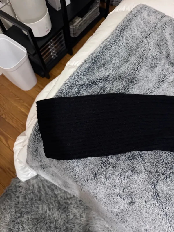 Women’s Black Off-Shoulder Ribbed Sweater - Image 5