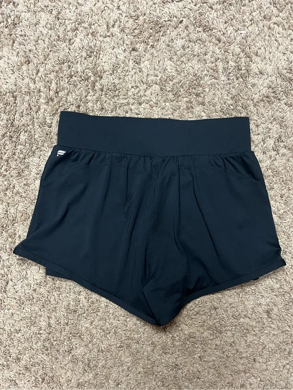 Fabletics Olesia Shorts - M - Image 7