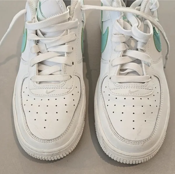 Nike Iconic Air Force 1 Low Woman's Sneakers - Image 6