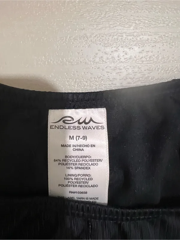 Endless Wave Medium Black Long Sleeve Ribbed Cropped Swim Top Beach Ocean Surf - Image 5