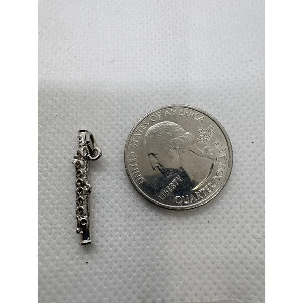 Vintage Silver Tone Flute Musical Instrument Charm‎ Magnetic Pendant 1 Inch - Image 3