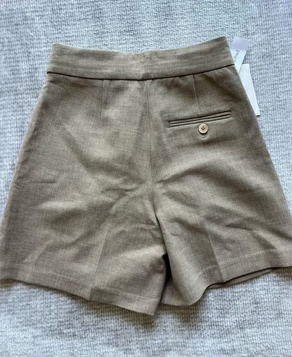 Aritzia Wilfred Tailored Shorts  - Image 4