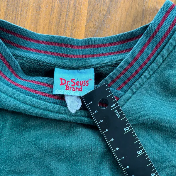 Vintage Dr. Seuss Brand Mister Grinch Embroidered Sweatshirt V Neck Size Unknown - Image 4