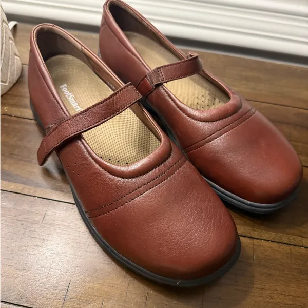 NEW FootSmart Brown Leather Mary Jane Shoes Adjustable Loafers size 9.5XW - Image 3
