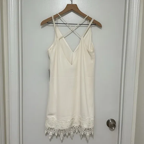 EXPRESS | NWT Woman's Off White Strappy Lace‎ Hem Shift Mini Dress, Size 10 - Image 3