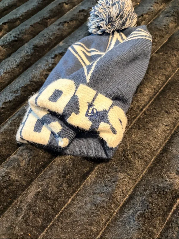 NFL Dallas Cowboys Blue and White Pom Beanie Hat - Image 4