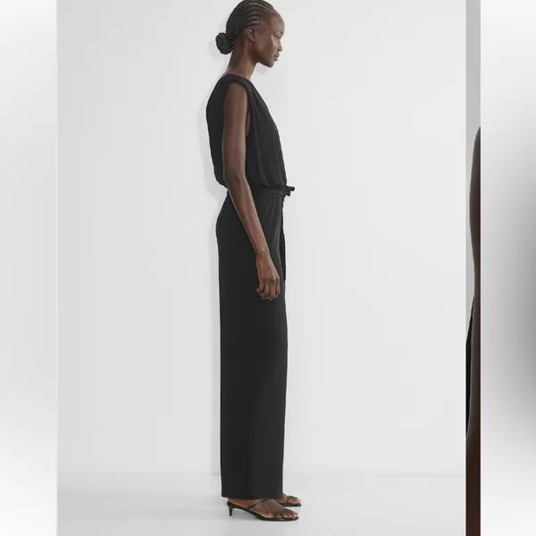 Aritzia Babaton Equate Jumpsuit Black size Small $118 - Image 3