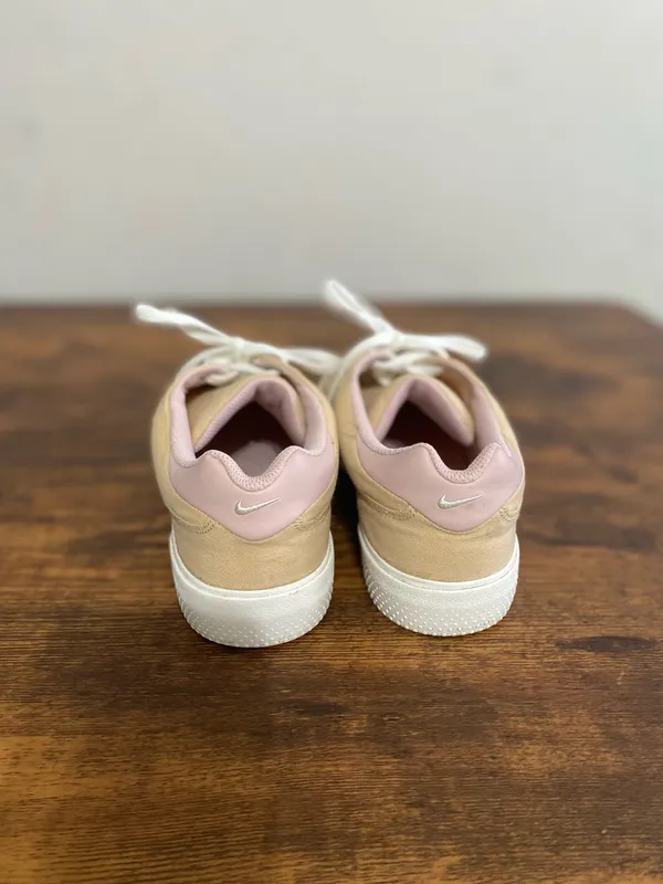 Nike Women’s Low-Top Suede Sneakers in Beige with Pink Lining - Image 5