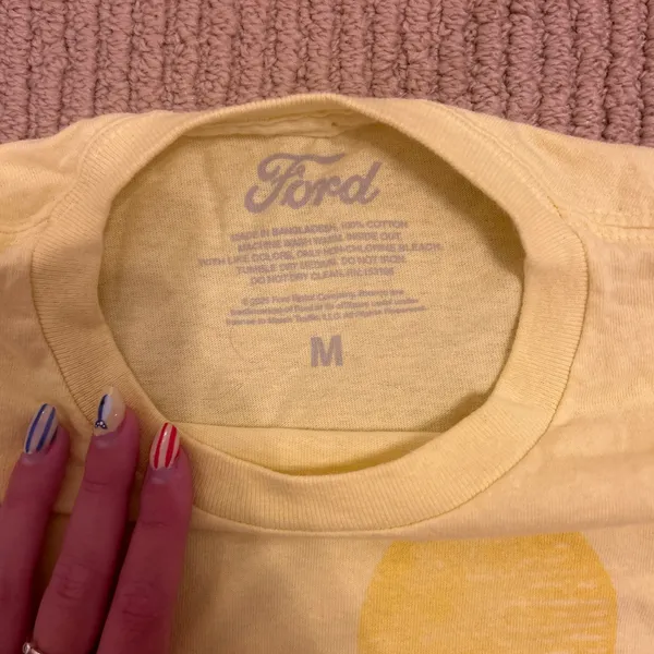 Graphic Tee TJ Maxx - Image 2