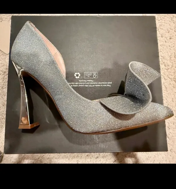 Gianni Bini Quincy Platform Pumps in Bone Blanc - Image 2