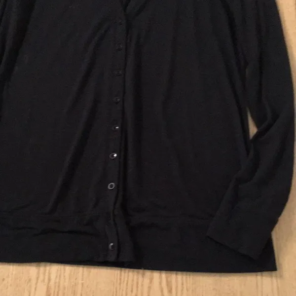 Womens Hooters Black Cardigan Size Medium/Large - Image 6