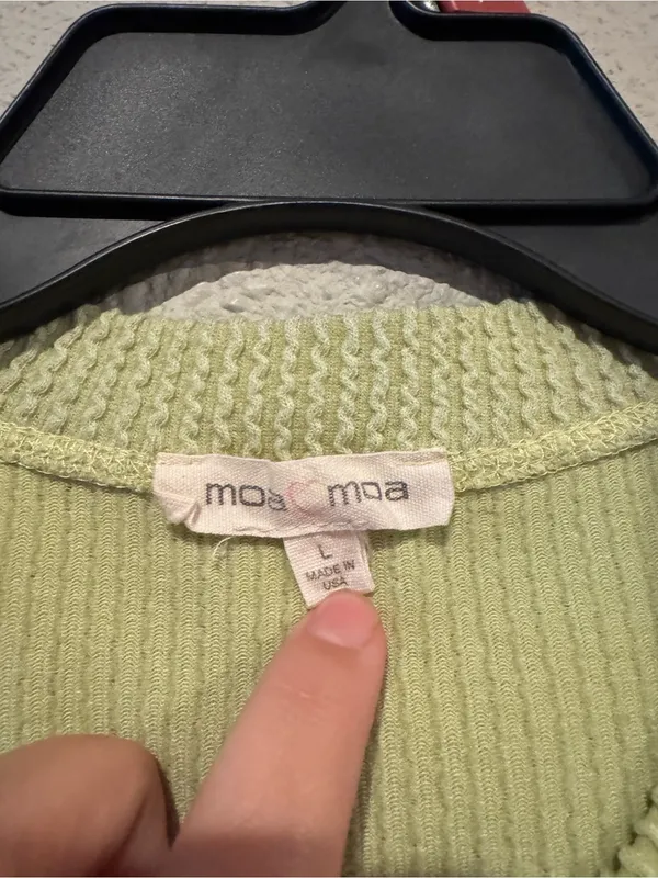 Sleeveless Ruffle Shoulder Knit Top - Light Green - Image 2