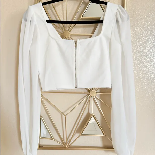 Windsor Chiffon sleeve crop top size small - Image 3