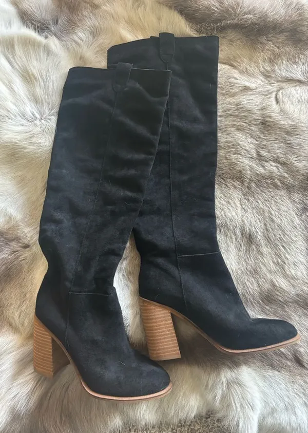 Women’s Black Suede Knee-High Block Heel Boots - Image 3