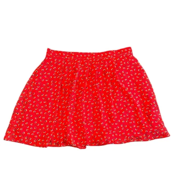 Old Navy Red floral Pleated Skater Mini Skirt size medium - Image 2