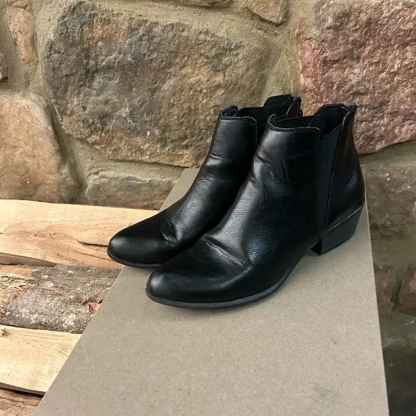 Esprit Booties Elegant Black Leather Ankle Booties 7 M - Image 4