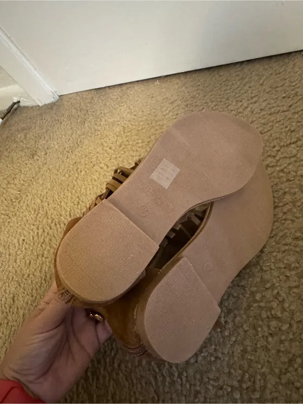 Cape Robbin Emily-6 Suede Fringe Cuffed Thong Sandals Brown Boho Size 7 - Image 6