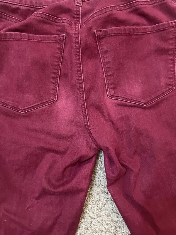 Refuge Maroon Capri Pants - Image 4