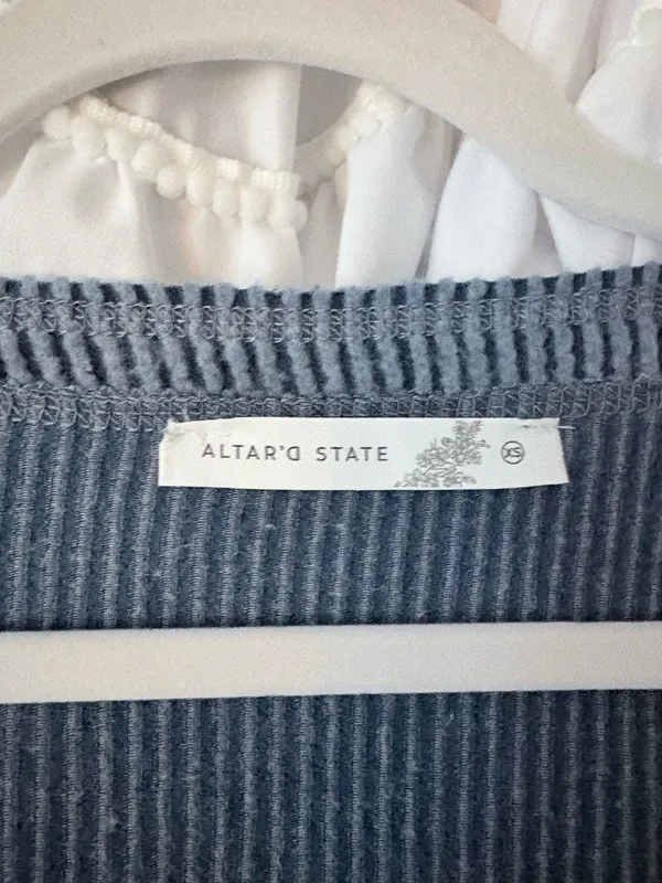 Altar'd State Top Long Sleeve - Image 2