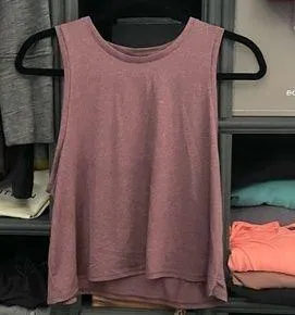 Purple cropped workout tank Size M - Image 2