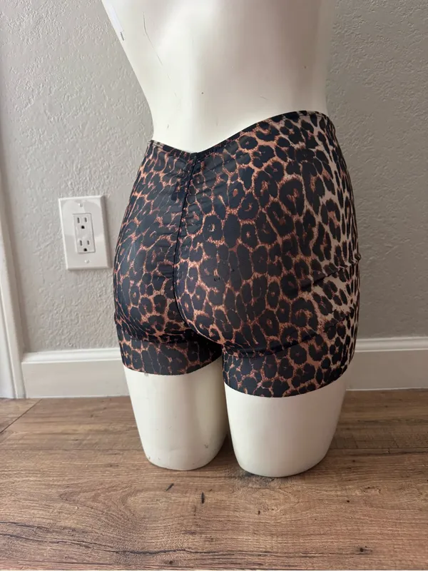 NEW Harna Moire Leopard print mesh pole dance shorts in size S - Image 5