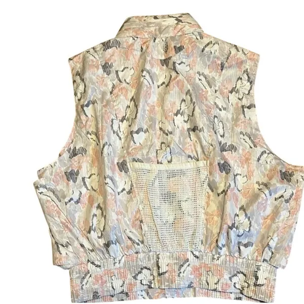 Free People FP Movement Off The‎ Grid Printed Vest in floral ivor Size small - Image 6