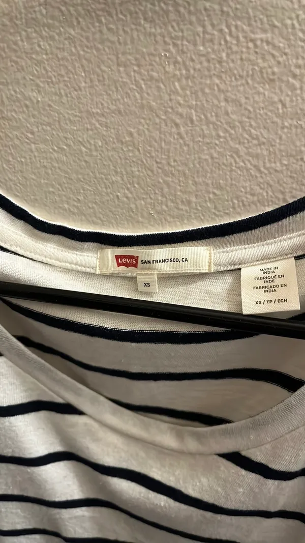 Levi’s Top - Image 2