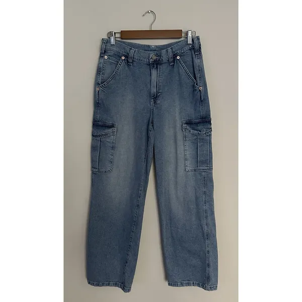 Gap 90s Loose Mid-Rise Cargo Jeans, Size 28 (6R), Light Blue Denim, Straight Leg - Image 4
