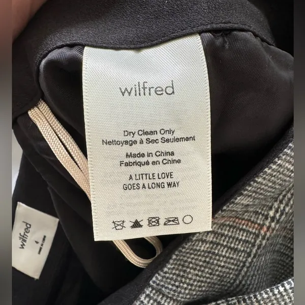 Aritzia Dorine Skirt size 4 - Image 3