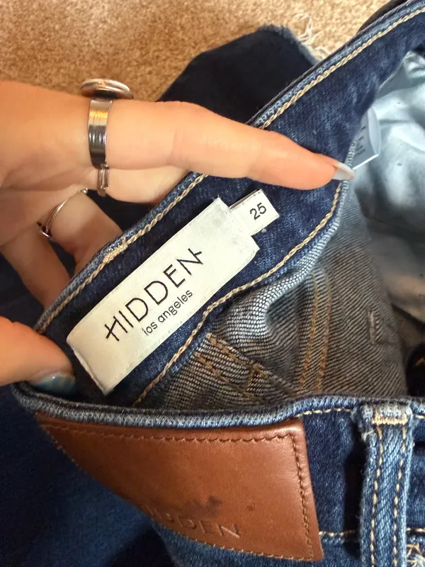 Hidden Jeans - Image 4