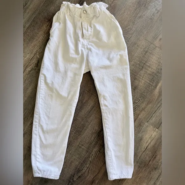 ZARA Size 2 White Paperbag Jeans - Image 4