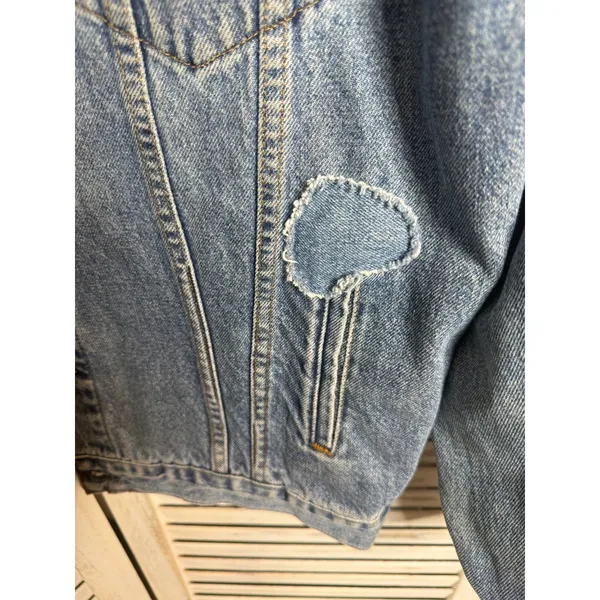 VINTAGE LEVI STRAUSS Women's XL Denim Jean Button Trucker Jacket Heart Patches - Image 9