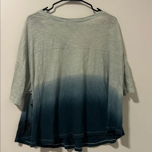 Anthropologie Akemi + Kin Embroidered Blue Cotton Dolman Top Beaded Size L - Image 4