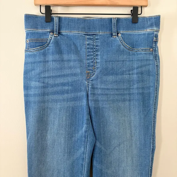 SPANX SPANXshape EveryWear Pull‎ On Flare Jeans Vintage Indigo Size Large - Image 4