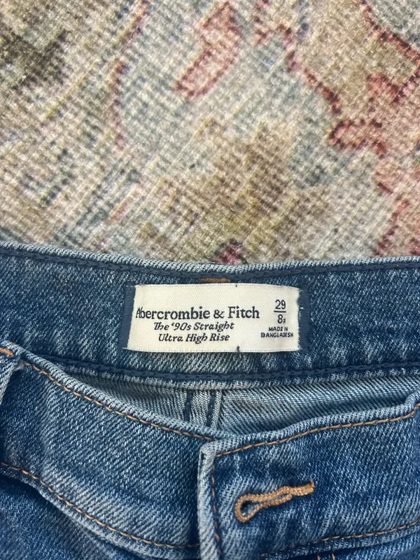 Abercrombie Jeans - Image 3