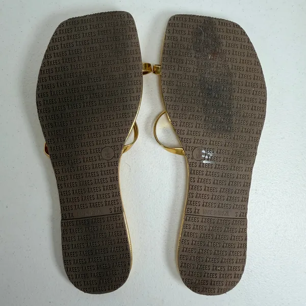 TKEES Size 9 Slide Sandals Gemma Gold Metallic Patent Leather Square Toe Flat - Image 9