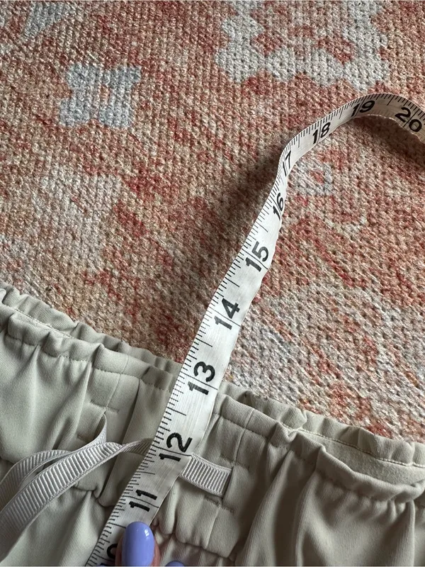 Lululemon Stretch Luxtreme High-Rise Jogger Natural Ivory W5EG1S size 8 - Image 6