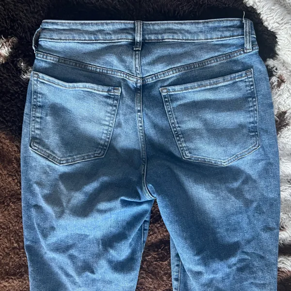 Old Navy Extra Stretch High Rise Distressed Straight Denim Jeans Size 12-Long - Image 6