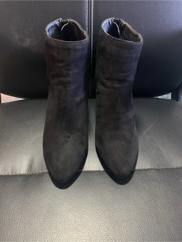 So Me Women's Black Suede Ankle Booties Chic Block Heel Size 7 - Image 3