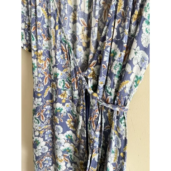 ASTR The Label Floral‎ Wrap Dress XS Hi-low True Wrap Short Sleeve Romantic - Image 4