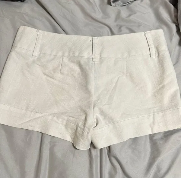 Low rise shorts Size 4 - Image 2