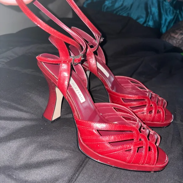 Elegant Pin Up Red Strappy Heels - Image 3