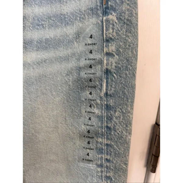 American eagle light blue mom fit short jeans size 4S ripped distressed - Image 4