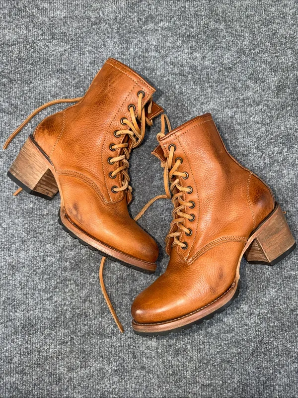 Freebird by Steven Leather Lace-up ankle boot – Size 8 - Image 2