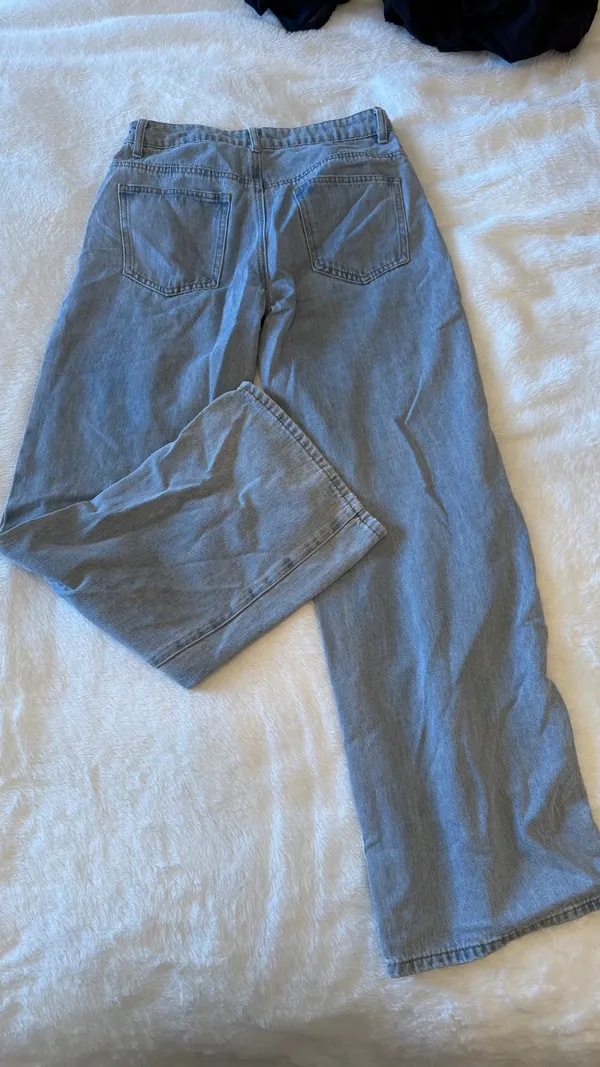 Edikted Denim Jeans Low-Rise - Image 2