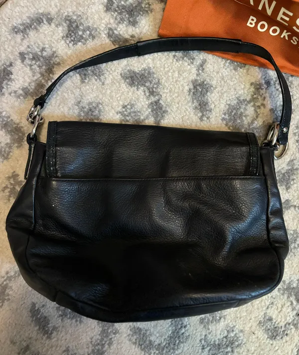 Taylor black leather shoulder bag - Image 6