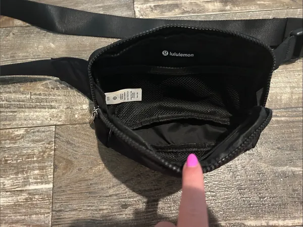 lululemon athletica Black Sling Waist Pack Belt Bag - Image 3