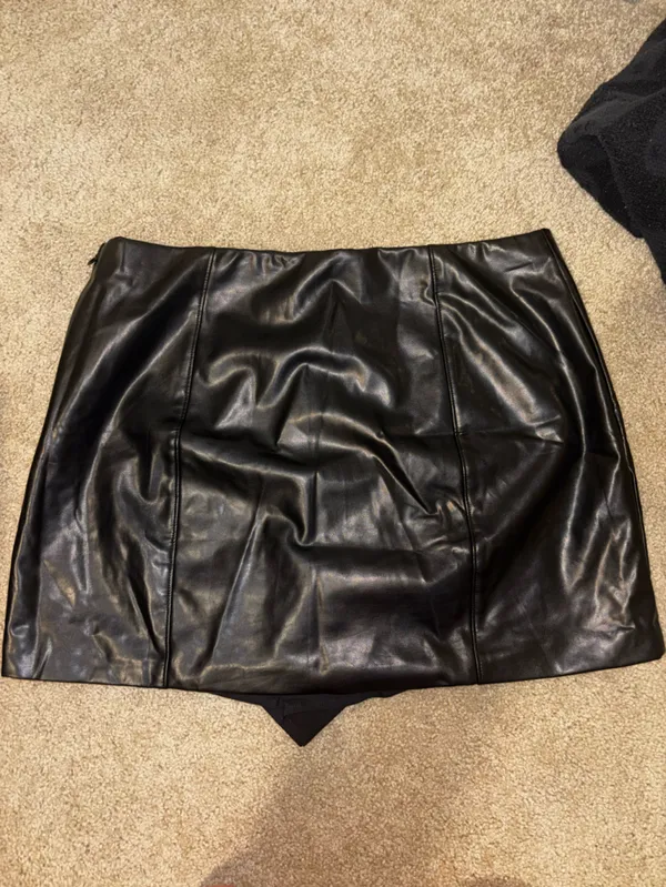 Abercrombie & Fitch Black Faux Leather Mini Skirt - Image 3