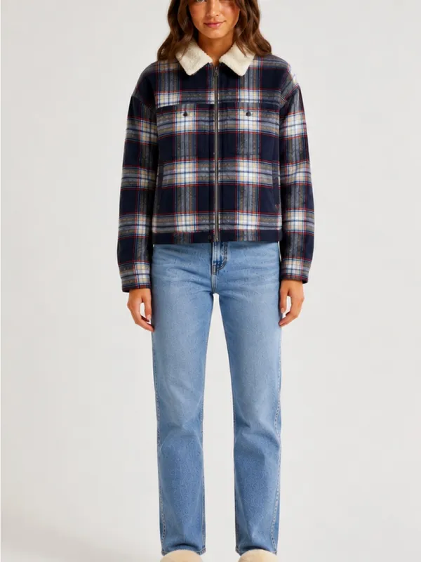 Aerie Cropped Plaid Sherpa-Lined Jacket in Navy - Image 6